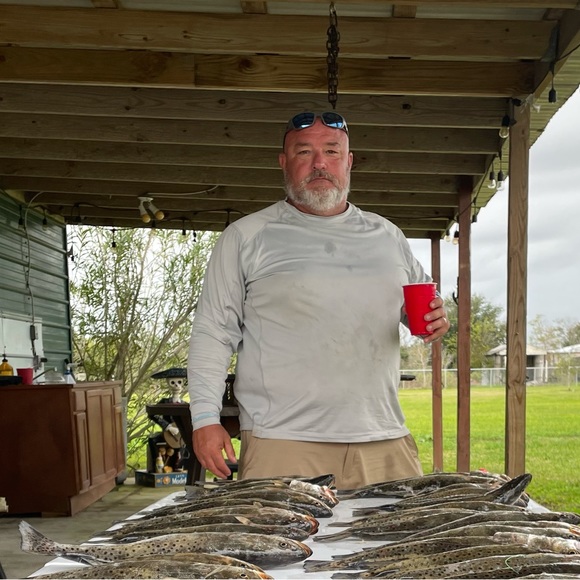 Profile Picture of James Wesley (@jwesley1973) on Poshmark