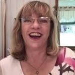 Profile Picture of Helpful Habits - Heather In NZ (@HelpfulHabits) on Twitter