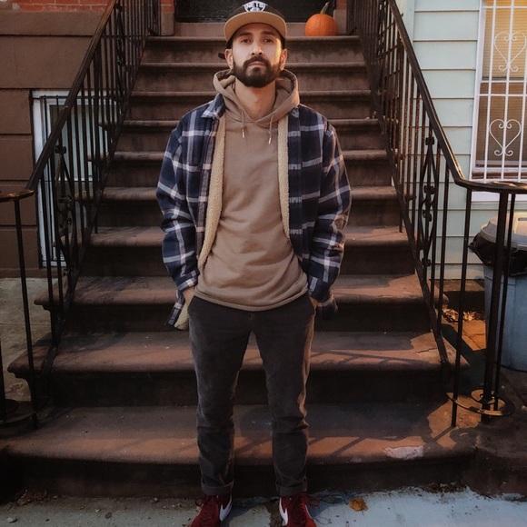 Profile Picture of Cristian Barrientos (@str8_arrow) on Poshmark