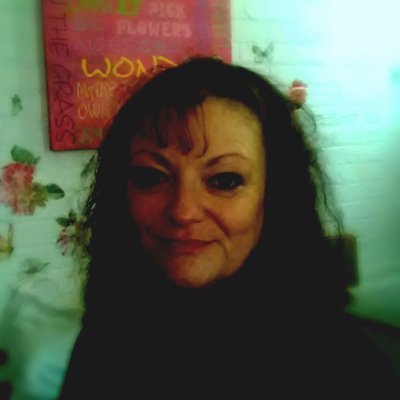 Profile Picture of Deborah Hallowell (@DeborahHallowe1) on Twitter