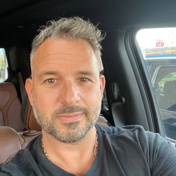 Profile Picture of Eric Lambert (@ericlambert179) on Poshmark