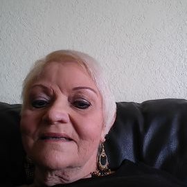 Profile Picture of Doris Stark (@DorisStark13) on Twitter