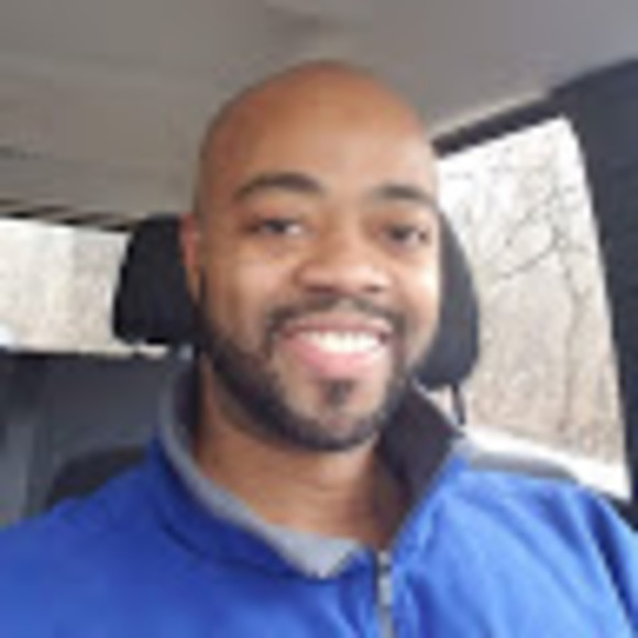 Profile Picture of John Daniel (@lauthorn) on Poshmark