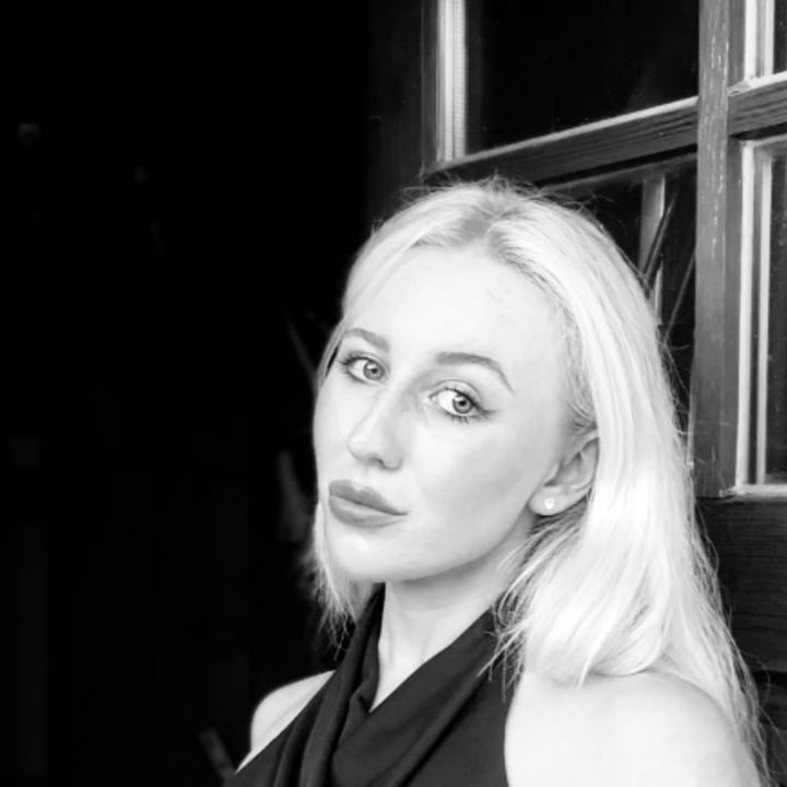 Profile Picture of 𝓐𝓵𝓲𝓬𝓮 (@alicemichellemoser) on Tiktok