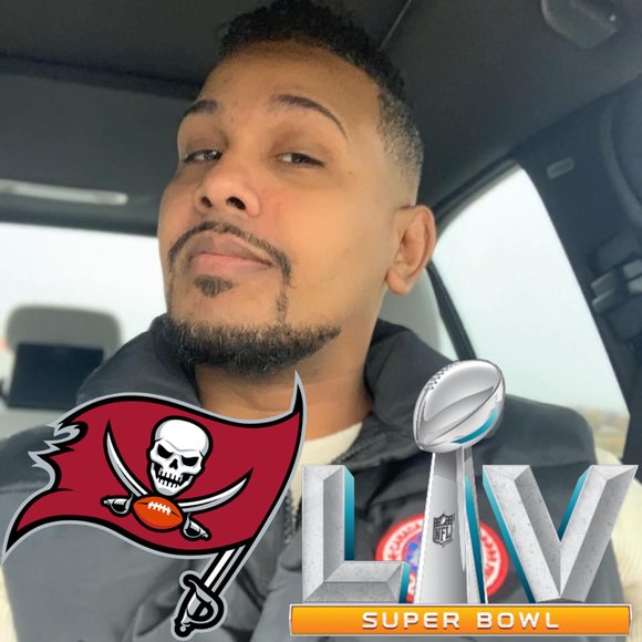 Profile Picture of Johnny Dacanay (@jeanviere22) on Poshmark