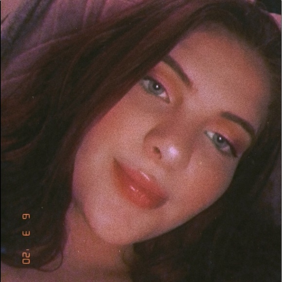 Profile Picture of Abby Nesser (@nessera44) on Poshmark