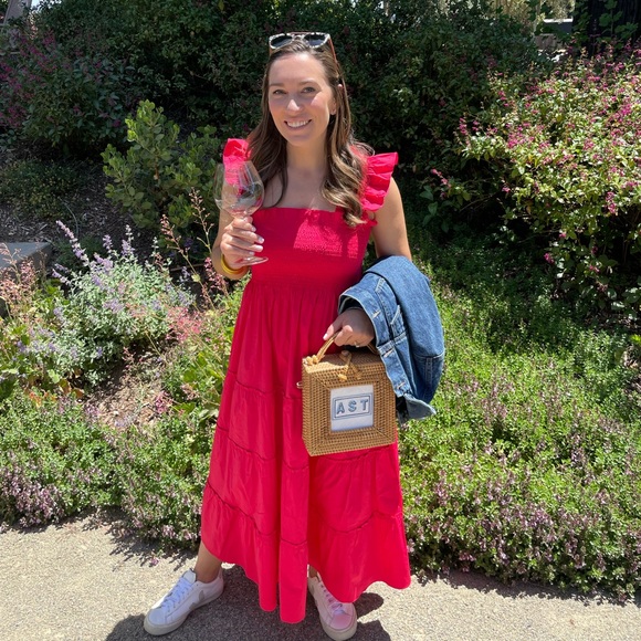 Profile Picture of Alexia Thomas (@alexiaesnyder) on Poshmark