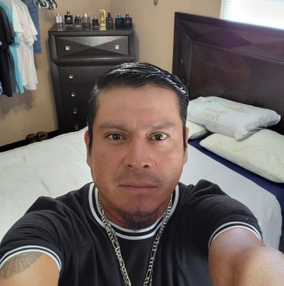 Profile Picture of Hilario Hernandez (@hilarioherna471) on Poshmark