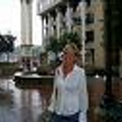 Profile Picture of Joanna Dodson (@europeanJo) on Twitter
