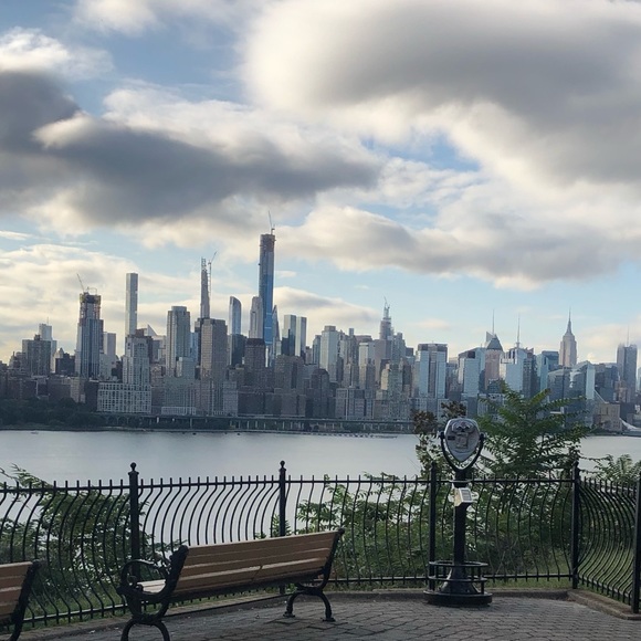 Profile Picture of James Pacheco (@jameskpv) on Poshmark