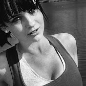 Profile Picture of Amber Schneider (@amberrosePDC) on Youtube
