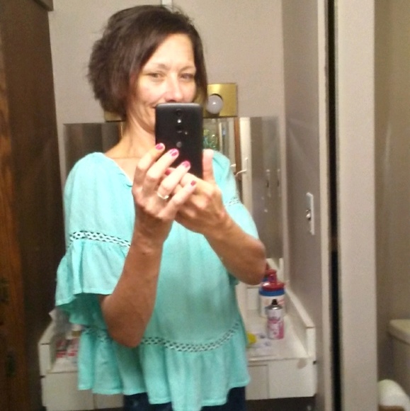 Profile Picture of Tabitha Wells (@tabithawells404) on Poshmark