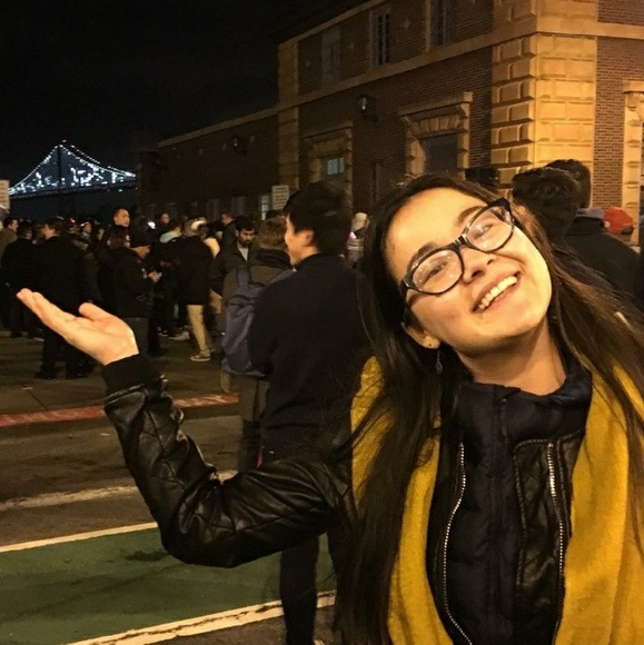 Profile Picture of Alex Wilensky (@alexdarcie) on Poshmark