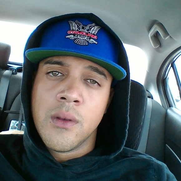 Profile Picture of Johnny Simpkins (@clxthesminded) on Poshmark