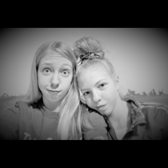 Profile Picture of Aubrey Curvello (@aubmiester) on Poshmark