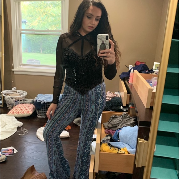 Profile Picture of Lauren Magafas (@florin_lauren) on Poshmark