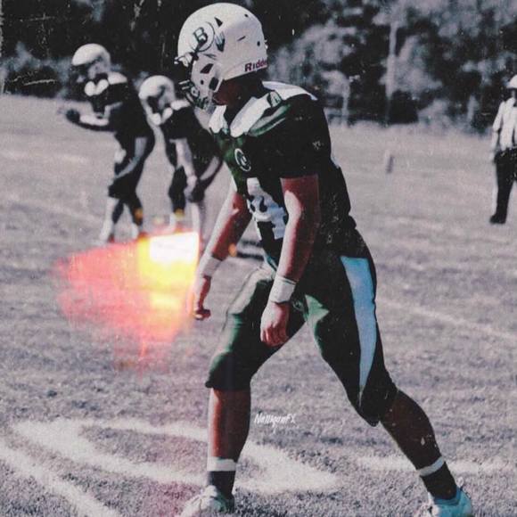 Profile Picture of Drew Malboeuf (@drewmalboeuf44) on Poshmark