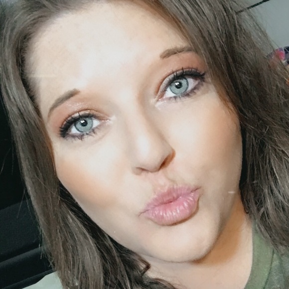 Profile Picture of Natasha Foresythe (@nattyf2020) on Poshmark