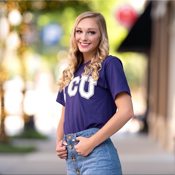 Profile Picture of Jillian Wagers (@jillianwagers) on Poshmark