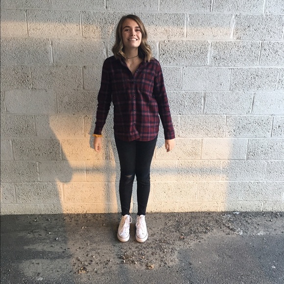 Profile Picture of Emma Crameri (@emmacrameri) on Poshmark