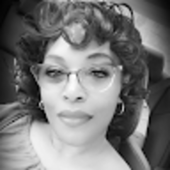 Profile Picture of Shannon Barron (@sob5272) on Poshmark
