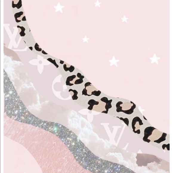 Profile Picture of Emily Tommasiello (@emilytommasiell) on Poshmark