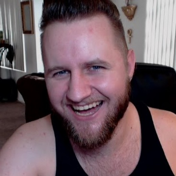 Profile Picture of Daniel Broweleit (@dbroanalytics) on Poshmark