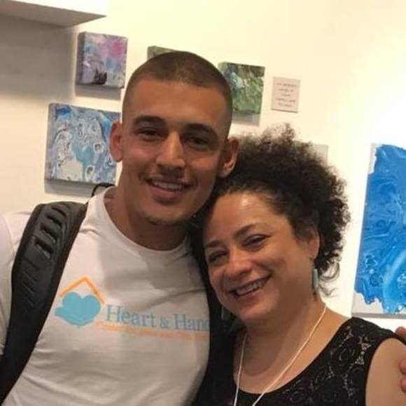 Vincent Armstrong - Poshmark Profile Picture of Vincent Armstrong (@vinny96) on Poshmark