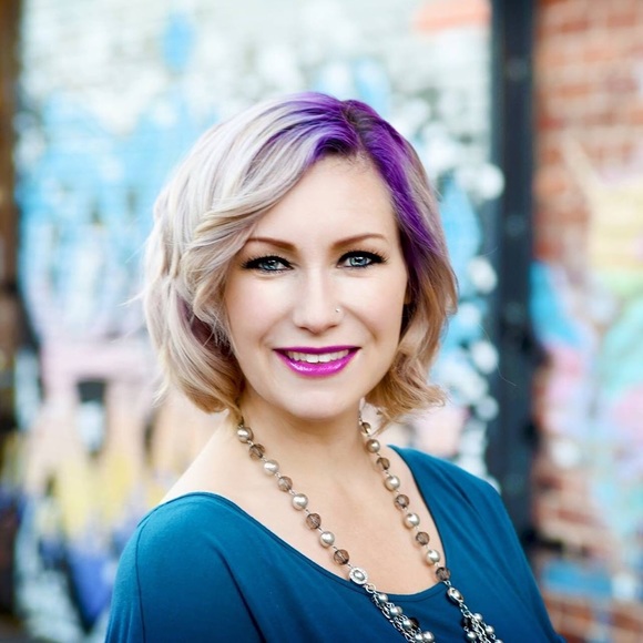 Allison Wanjon - Poshmark Profile Picture of Allison Wanjon (@allisonwanjon) on Poshmark