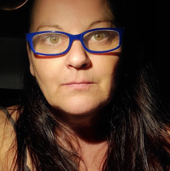Profile Picture of Sheilagh Nicholson-cowan (@shemicaj2000) on Poshmark