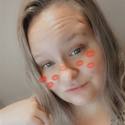 Profile Picture of Daryl-Anna Walton (@daryl_anna10) on Twitter