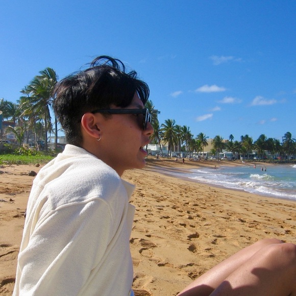 Profile Picture of Benson Yu (@bensonyu) on Poshmark