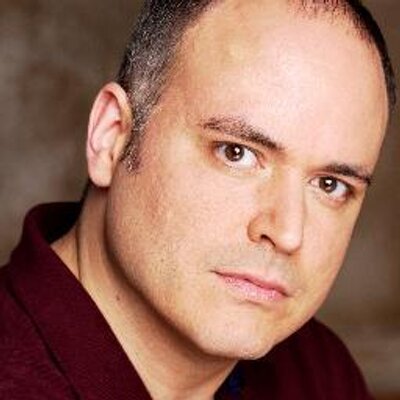 Profile Picture of Mike Lovell (@TheatricalMike) on Twitter