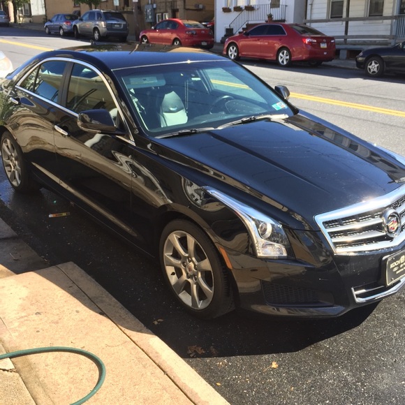 Profile Picture of Justin Caban (@justservice) on Poshmark