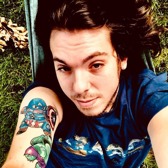 Profile Picture of Dakota Sieple (@dsieple) on Poshmark