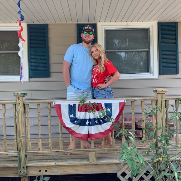 Profile Picture of Grady Bratton (@brattongrady) on Poshmark