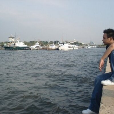 Profile Picture of Robin (@Robin_Hacker) on Twitter