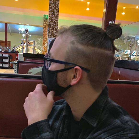 Profile Picture of Jøseph Jènnings (@dangerjoe20) on Poshmark