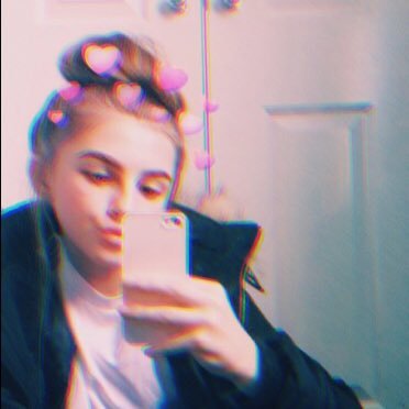 Profile Picture of Ava Marks (@avamarkkss) on Twitter