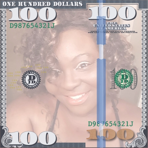 Profile Picture of Crystal Cain (@chrissy1738) on Poshmark