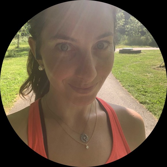 Profile Picture of Beth Pace (@aspensnows) on Poshmark