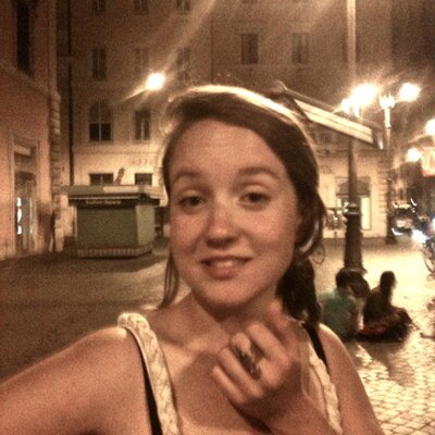 Profile Picture of Lisa Huffman (@huffmeow) on Twitter