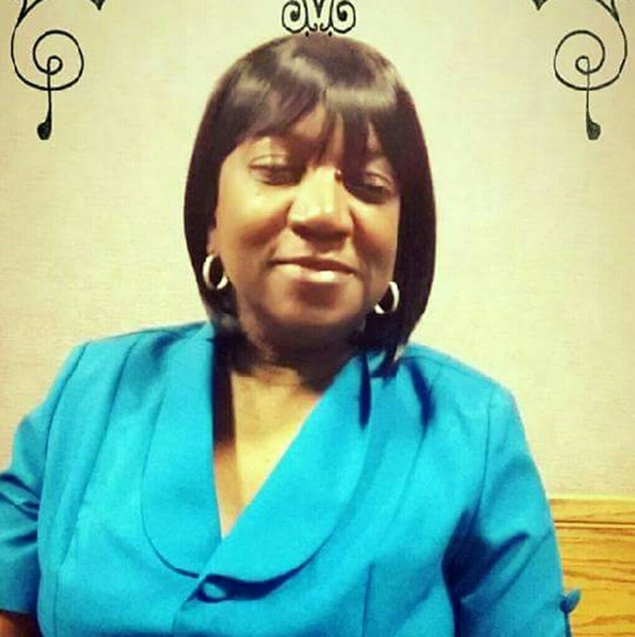 Profile Picture of Frances Freeman (@jacobijevon) on Poshmark