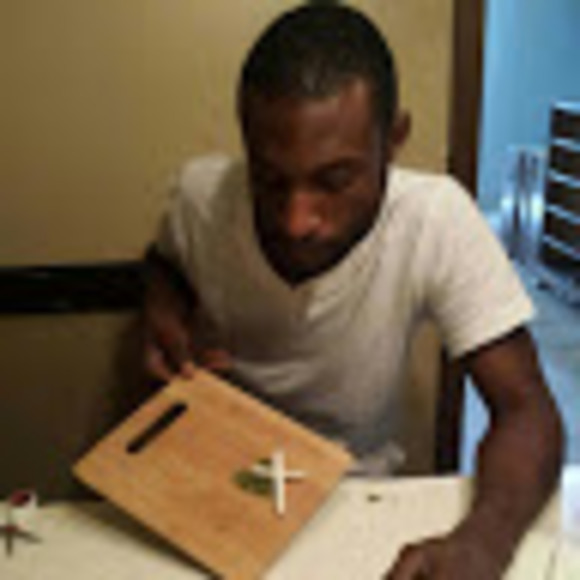 Profile Picture of Lonnie Hall (@nfl_phntm) on Poshmark