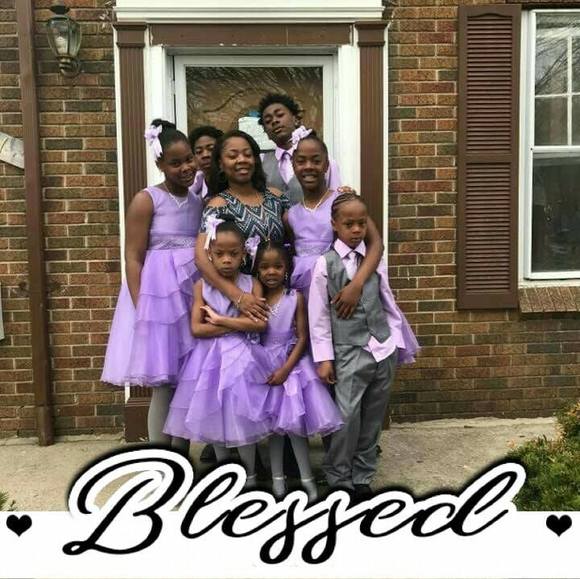 Profile Picture of Amber Vawters (@ambervawters1) on Poshmark