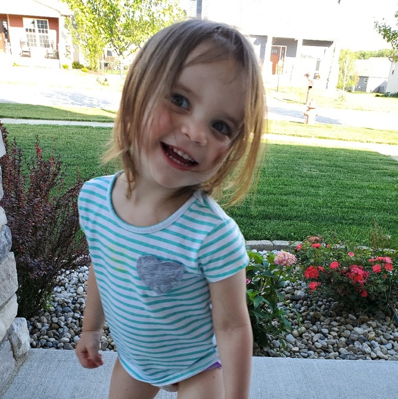 Profile Picture of Ashley Deulley (@adeulley) on Poshmark