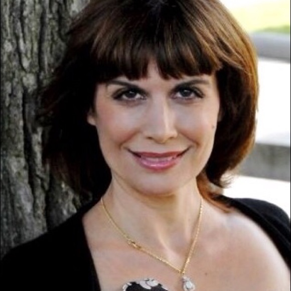 Profile Picture of Nancy Nazzaro (@nancy048) on Poshmark