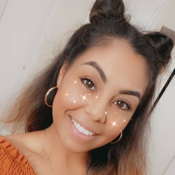 Profile Picture of Tania Gomez-carvajal (@gomeztania) on Poshmark