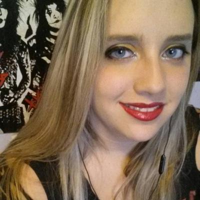 Profile Picture of Briana Schneider (@darkEternal13) on Twitter