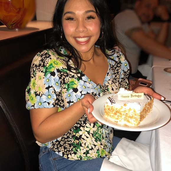 Profile Picture of Natania Zureiqi (@nzureiqi) on Poshmark